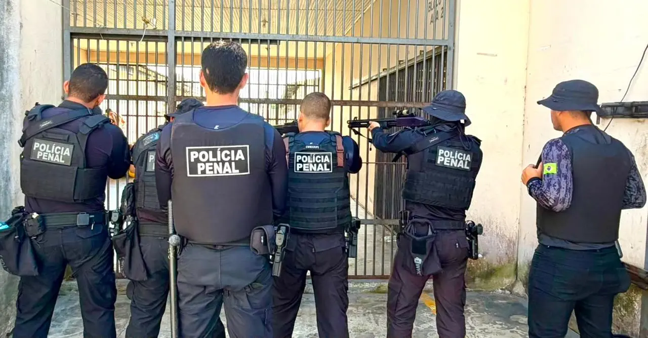 Operação apreende celulares, drogas e armas em presídios do Acre