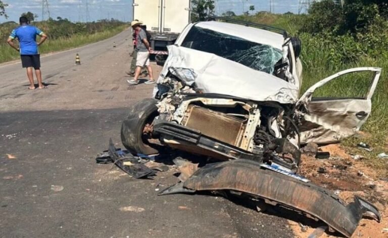 Colisão envolvendo três veículos é registrada na BR-364 no interior do Acre