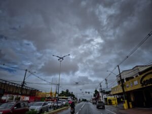 Inmet emite alerta de chuvas intensas para 15 municípios do Acre