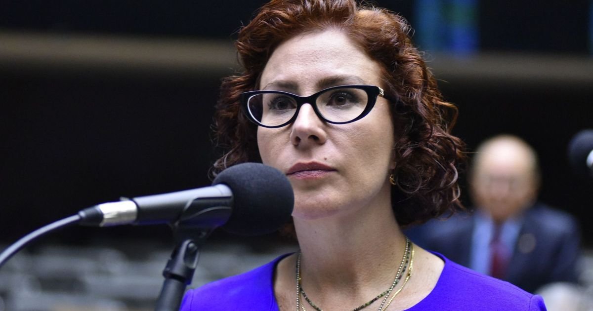 Corte de Roma analisa hoje novo pedido de extradição de Carla Zambelli