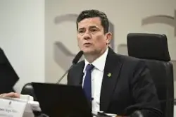 Moro diz que Flávio Bolsonaro é o único capaz de derrotar Lula