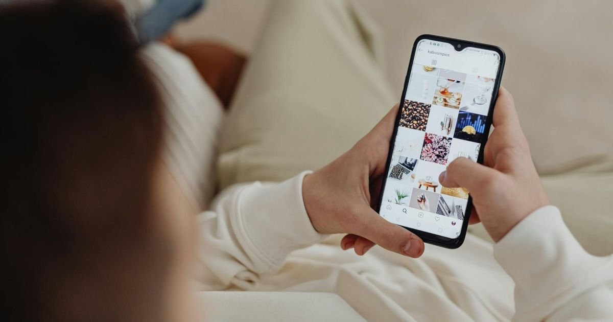 UE exige que Instagram e Facebook mudem recursos que causam dependência