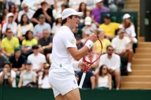 João Fonseca perde para Safiullin e dá adeus a Wimbledon na 3ª fase