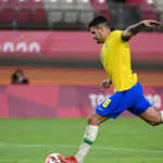 Arsenal encaminha contratação de Bruno Guimarães por quase R$ 600 milhões