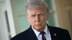 Governo Trump cobra