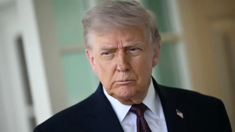 Governo Trump cobra