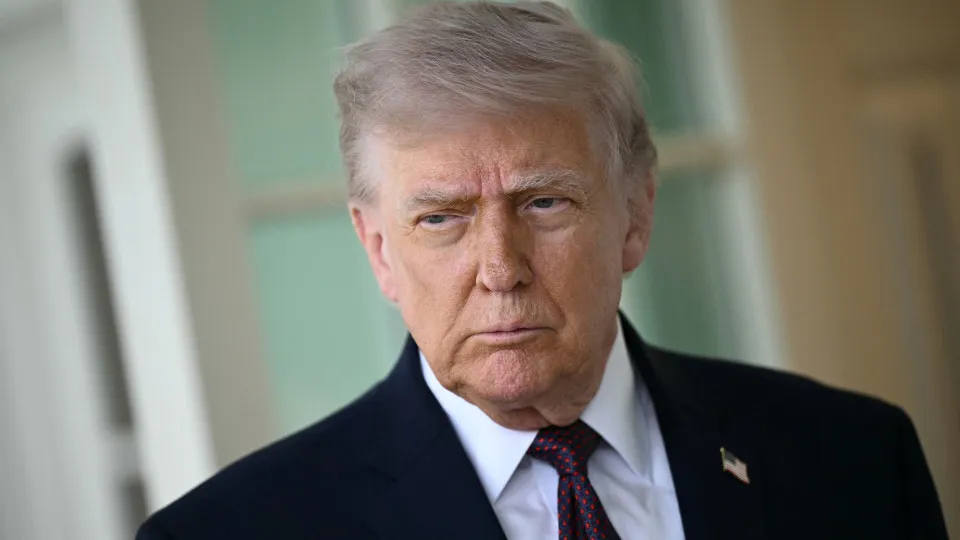 Governo Trump cobra