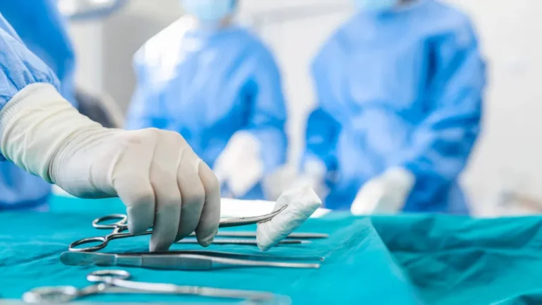 Cirurgias plásticas de mama no SUS crescem mais de 50% em dez anos