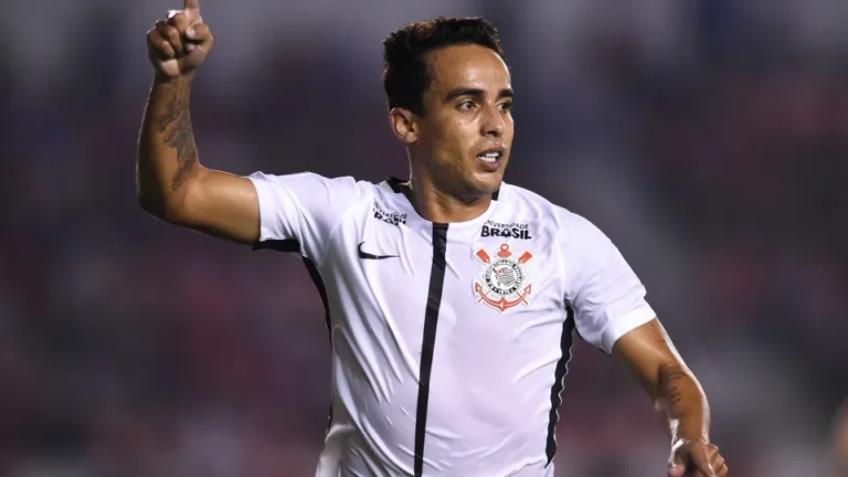 Jadson, ex-Corinthians e São Paulo, é liberado após prisão por suspeita de violência doméstica