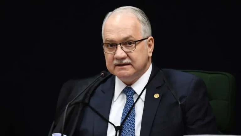 Fachin defende lei sobre salário de juiz e cobra transparência do Judiciário