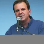 Eduardo Paes aciona Justiça Eleitoral por distribuição de santinhos com número errado