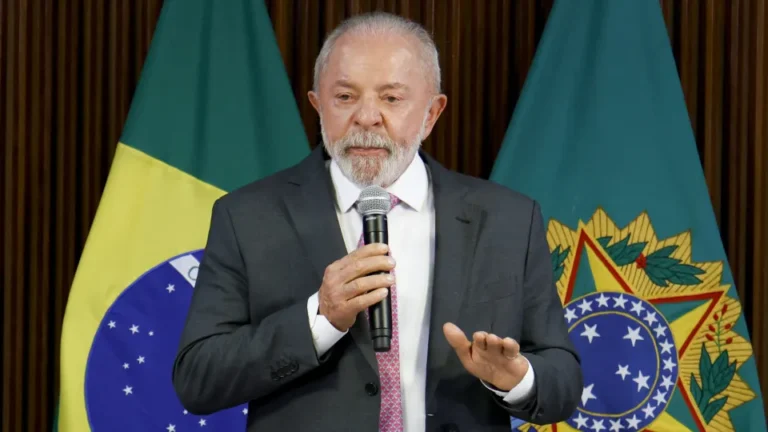 Lula usa divulgação de dados de emprego para fazer propaganda do governo e reforçar crítica às bets