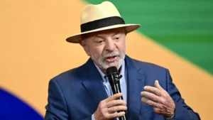 Lula adota reciprocidade e diz que EUA taxam país