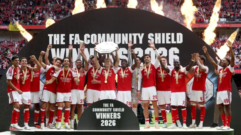 Arsenal atropela Manchester City e conquista Supercopa da Inglaterra