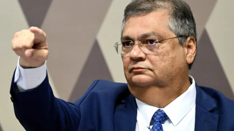 Partidos têm até quarta para explicar a Dino atuação de dirigentes na distribuição de emendas
