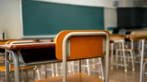 Mensalidade escolar deve ter aumento de 7% a 11% em 2027, aponta estudo