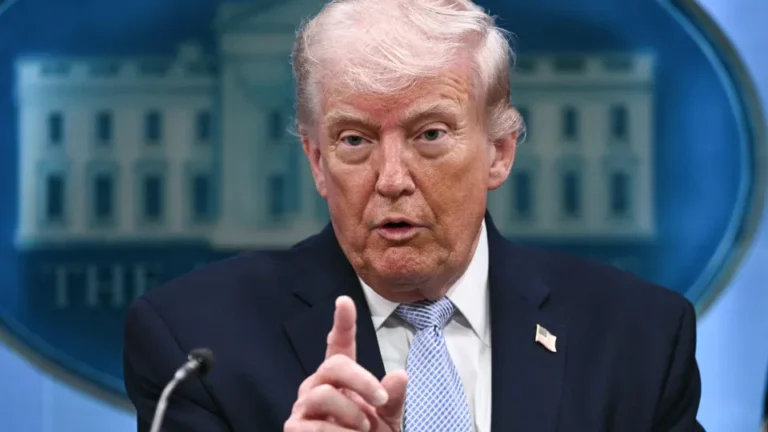 Trump publica mapa que mostra Estreito de Ormuz como território dos EUA