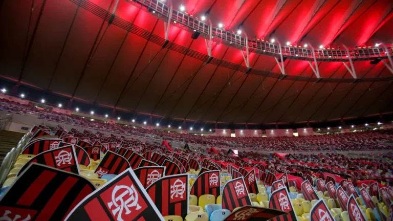 Sócios pedem afastamento de vice do Flamengo e citam atuação em SAF do Santos