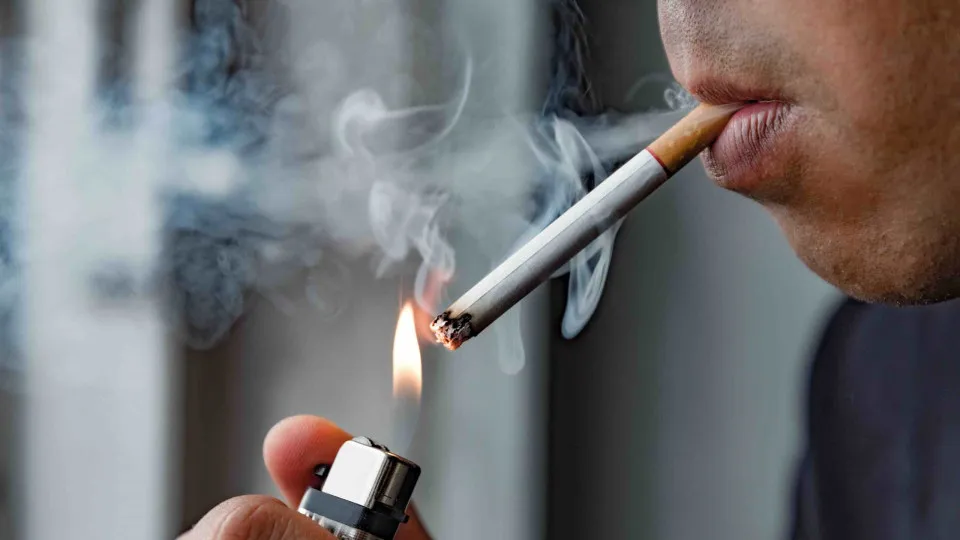 Tabagismo é maior entre jovens de 16 a 24 anos, alerta pesquisa