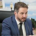 Felipe Tchê acompanha construção de pontes no Ramal do Mutum