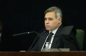 Mendonça deve manter inquéritos de Lulinha no STF mesmo após pedido da PGR