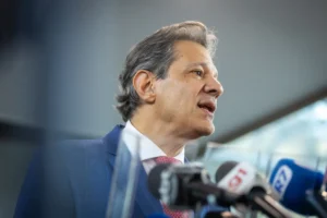 PM abre investigação sobre suposta perseguição a motorista de Haddad