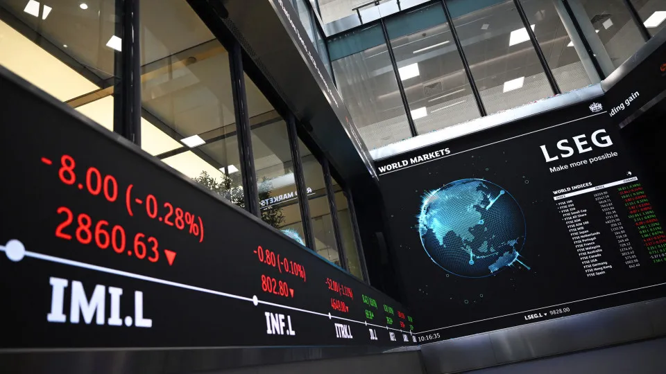 Bolsas da Europa operam sem força com alta do petróleo e impasse sobre Ormuz