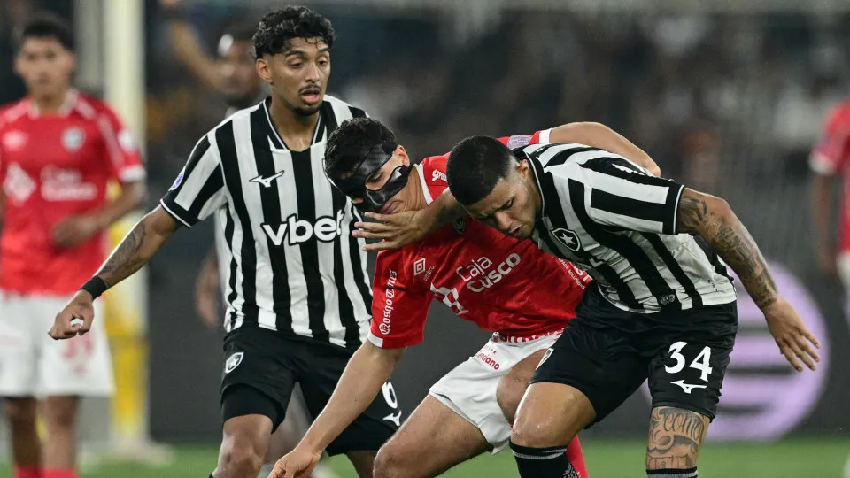 Botafogo martela e vence Cienciano, mas não faz milagre e está fora da Sula