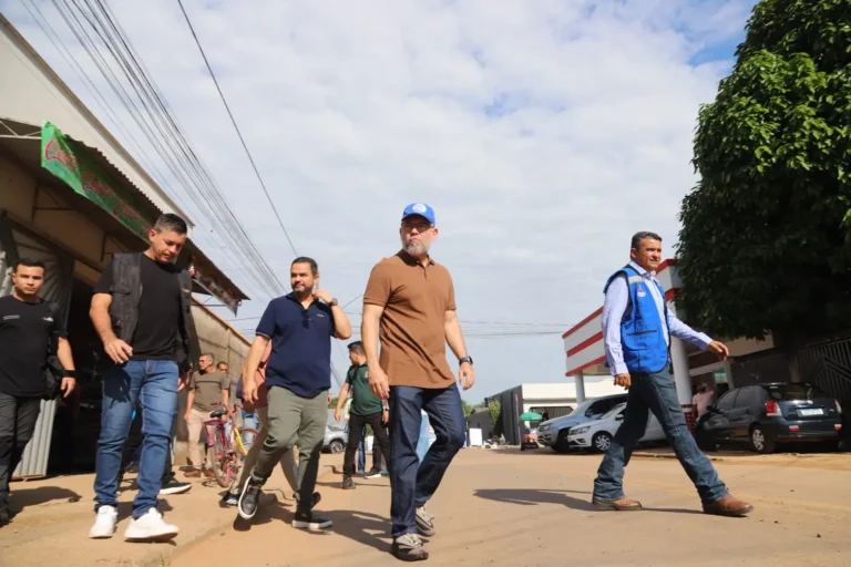 A Prefeitura afirma que a intenção é manter a atuação nos bairros e ampliar os serviços de recuperação viária. Foto: reprodução