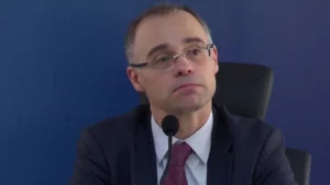Instituto do qual Mendonça se afastou recebeu R$ 11,5 milhões de órgãos públicos sem licitação