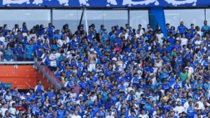 Cruzeiro embala após perder pênalti, ganha do Athletico e encosta no G4