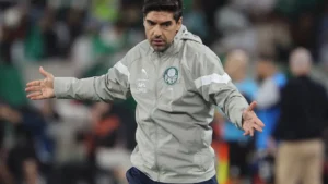 Abel Ferreira sob ataque: