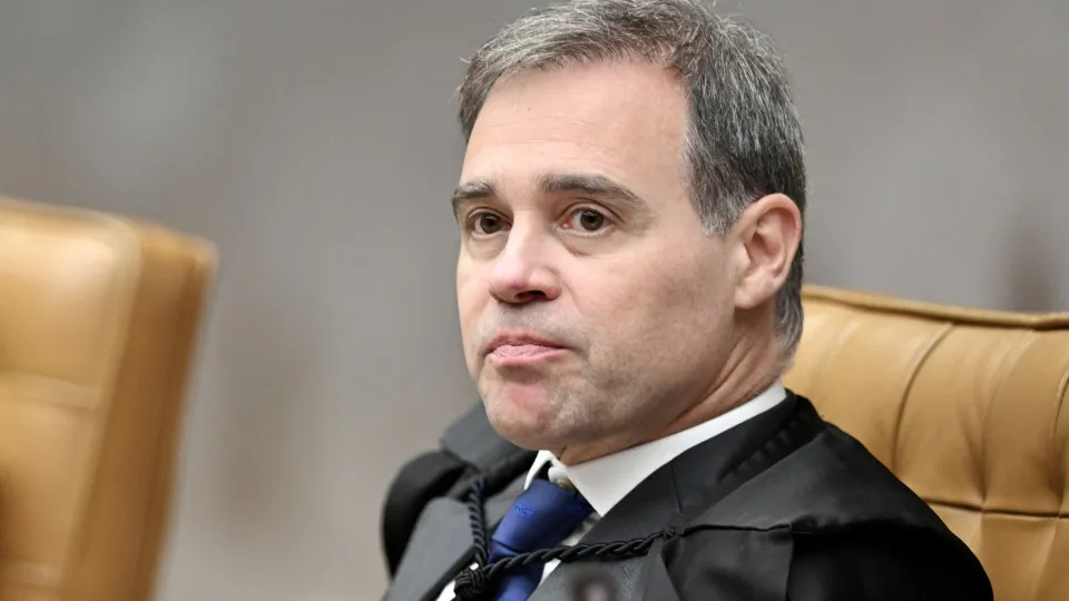 Mendonça age politicamente e cria armadilha para o governo, dizem aliados de Lula