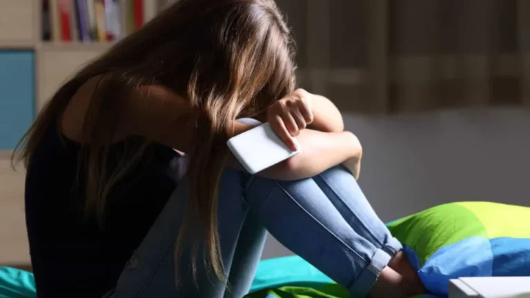 Polícia resgata adolescente de 13 anos em Goiás e prende suspeito de aliciá-la pelo Discord