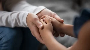 Autismo: médica lista estratégias que ajudam no atendimento a crianças