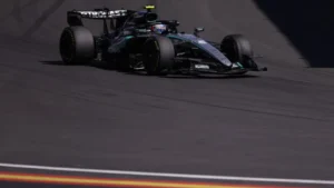 Kimi Antonelli vence em Madrid e é cada vez mais líder