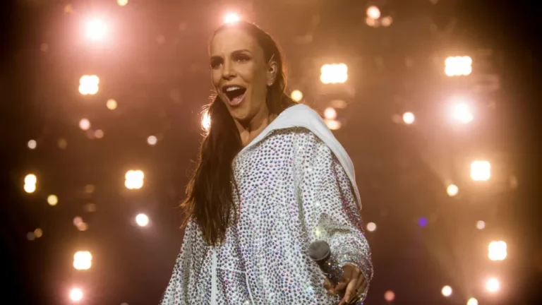 Ivete Sangalo faz