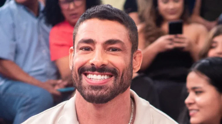 Cauã Reymond é confirmado no elenco de série estrelada por Kim Kardashian