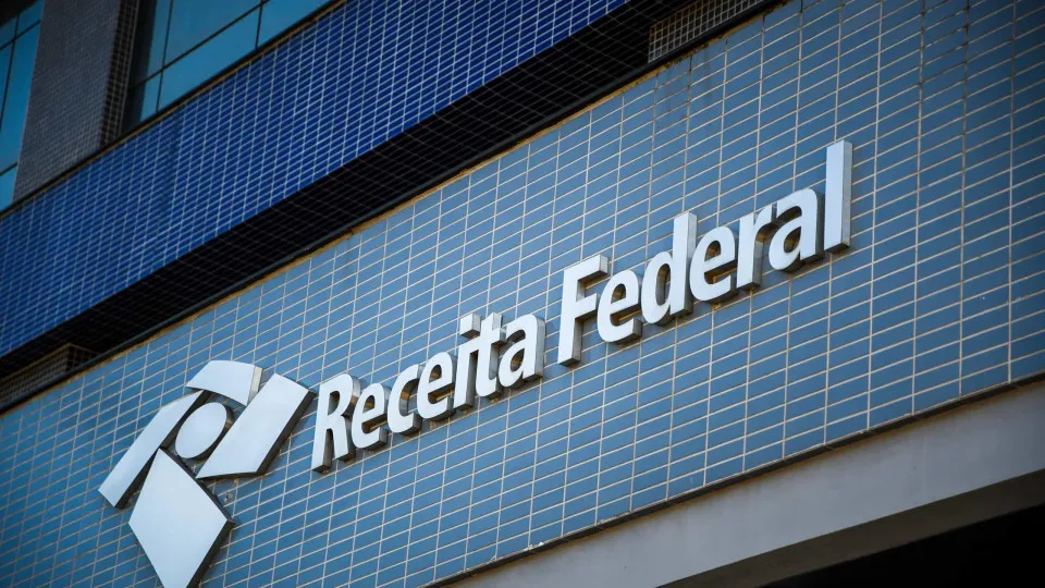 Receita paga nesta quarta lote da malha fina do Imposto de Renda