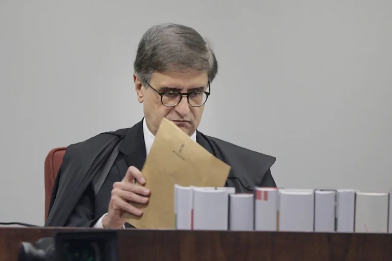Paulo Gonet e familiares são citados 33 vezes em inquérito do Master