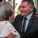 Após 10 anos juntos, casal celebra casamento no Hospital do Idoso