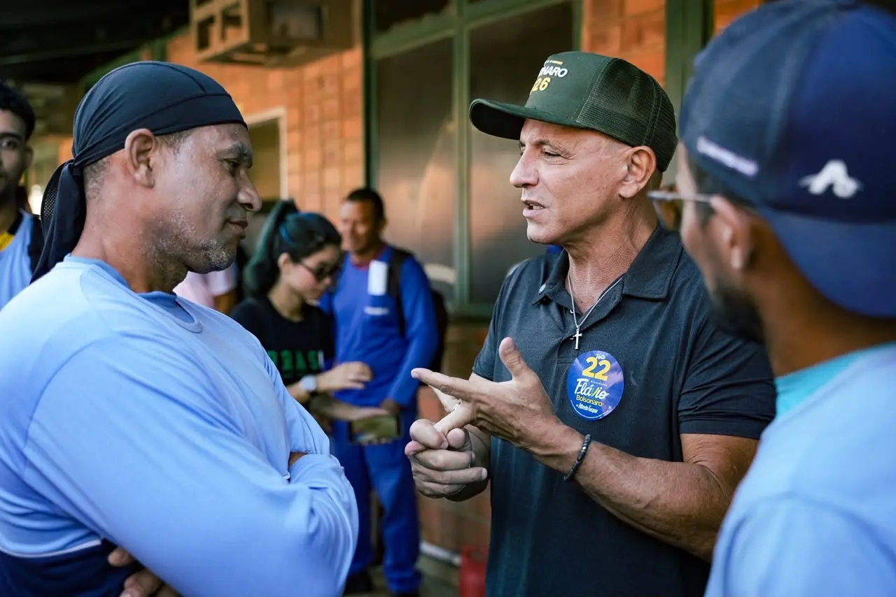 Na Limpebras, Bittar e Samir debatem com trabalhadores sobre custo de vida e obras no Acre