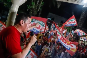 Durante o ato, Cesário Braga destacou a importância da eleição de Lula
