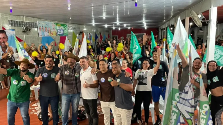 Ao lado de Nicolau, Júnior Betão reúne apoiadores e lota Assincra