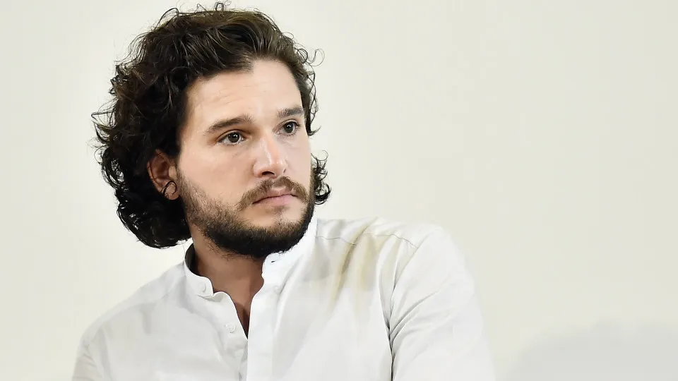 Kit Harington diz que Harry Potter cumpriu papel importante na sua jornada para a sobriedade