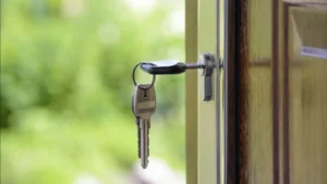 Preços de imóveis sobem 14,7% em 12 meses, mas ritmo de valorização perde força pelo 5º mês