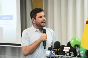 Mesmo com indeferimento, nome de Gladson continua na urna; entenda