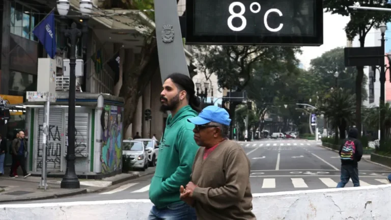 Nova massa de ar polar deve derrubar temperaturas no Brasil; veja quando e locais afetados