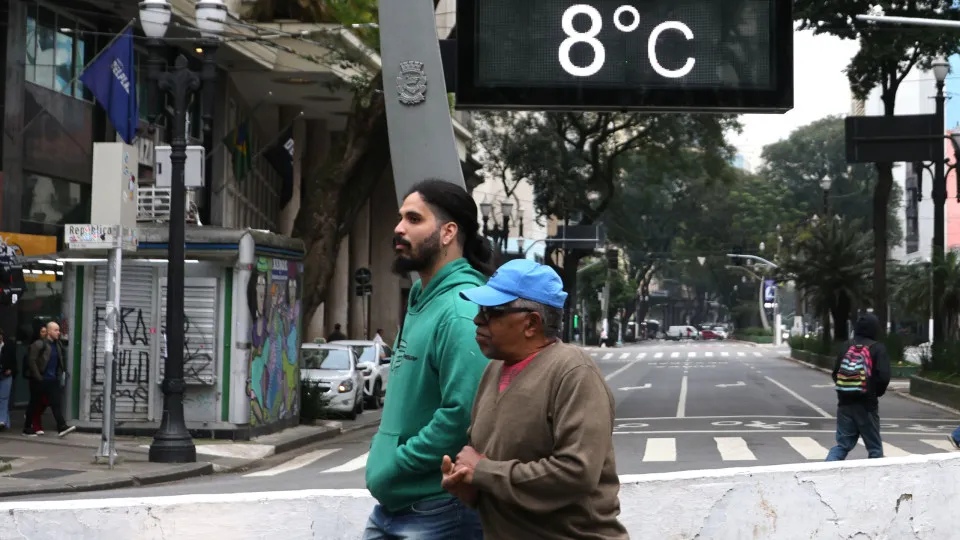 Nova massa de ar polar deve derrubar temperaturas no Brasil; veja quando e locais afetados