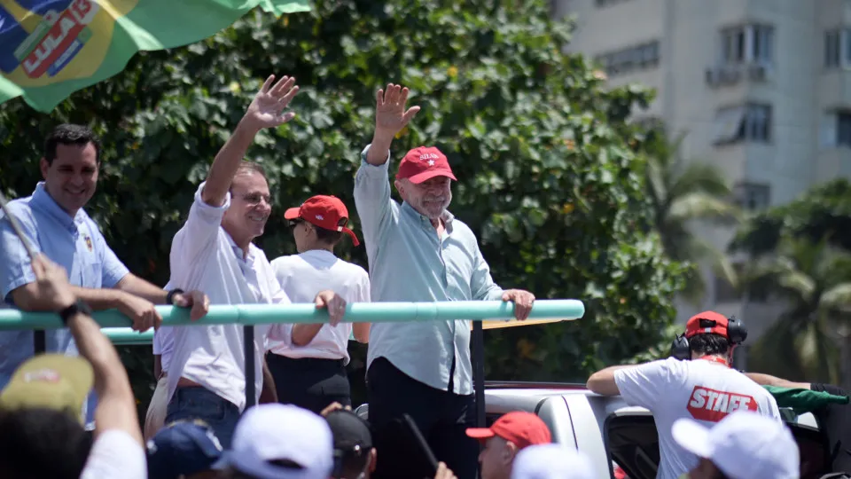 Lula celebra sucesso do